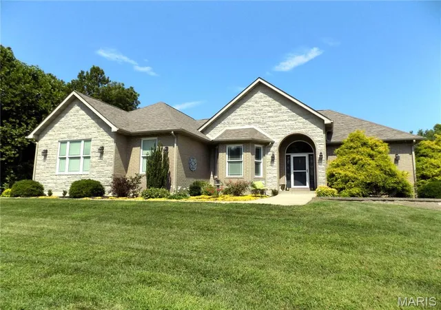 2nd image of 1011 Carriage Ln, Rolla, MO 65401 | MLS# MIS25072557