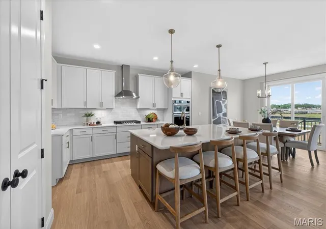Photo 3 of Single family home for sale at 125 Sterling Dr, Lake Saint Louis, MO 63367 | MLS# MIS25072595 | Listing updated on 2026-10-19