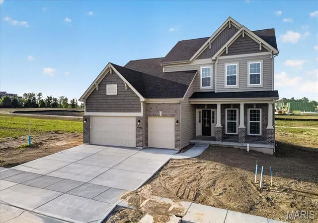 Homes for sale in Lake St Louis, MO | 125 Sterling Dr, Lake St Louis, MO 63367 | MLS# MIS25072595