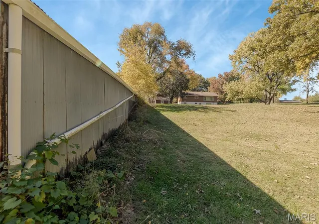 Homes for sale in Belleville, IL | 2264 W Frank Scott Pkwy, Belleville, IL 62223 | MLS# MIS25072625