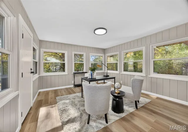 Photo 4 of Single Family Residence at 643 Hunters Ridge Dr, Saint Louis, MO 63135 | MLS# MIS25072997 | | Sold on 2025-11-26