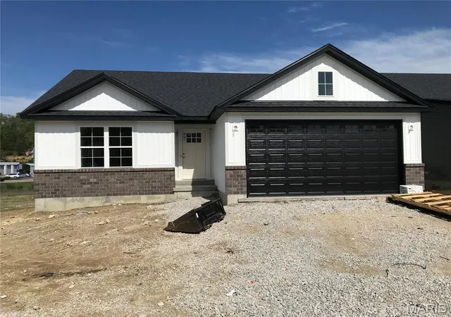 2nd image of 1652 Flagstaff Dr, Festus, MO 63028 | MLS# MIS25073087