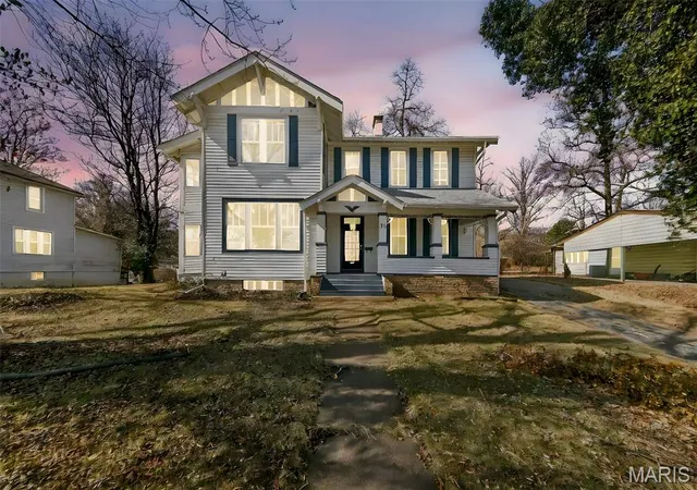 1st image of 11 Miller Pl, Saint Louis, MO 63135 | MLS# MIS25073159