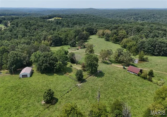Photo 4 of House for sale at 205 County Road 6550, Salem, MO 65560 | MLS# MIS25073309 | Listing updated on 2026-08-05