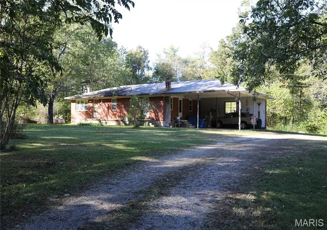 Photo 1 of Single family home for sale at 3841 County Road 441, Poplar Bluff, MO 63901 | MLS# MIS25073681 | Listing updated on 2026-09-03