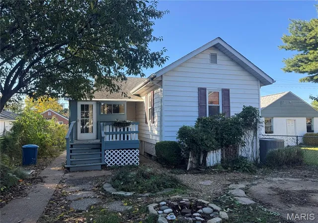1st image of 5440 Nagel Ave, Saint Louis, MO 63109 | MLS# MIS25073706