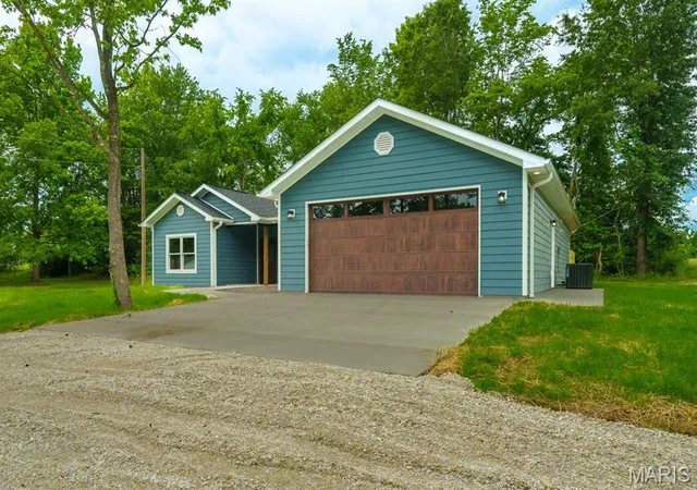 Homes for sale in St James, MO | 600 Christine Ave, St James, MO 65559 | MLS# MIS25073765