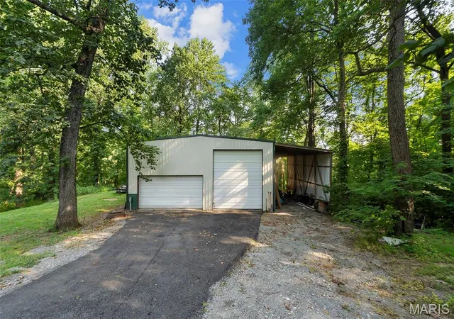 3rd image of 184 Country View Dr, Benton, MO 63736 | MLS# MIS25073890