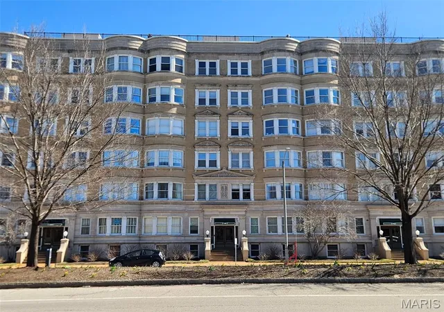 Photo 1 of Condo for sale at 14 N Kingshighway Blvd #6BS, Saint Louis, MO 63108 | MLS# MIS25074501 | Listing updated on 2026-08-17