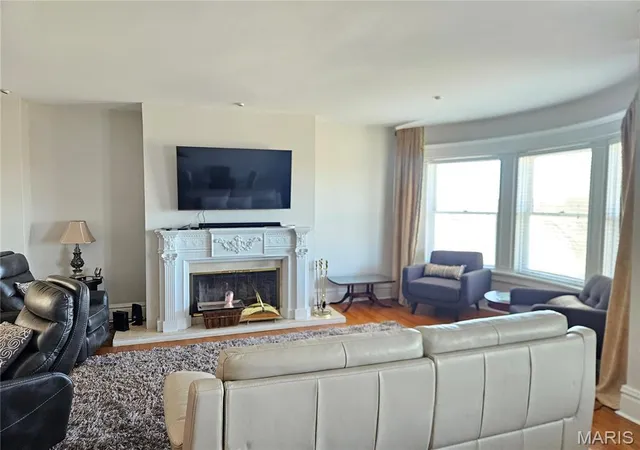 Photo 3 of Condo for sale at 14 N Kingshighway Blvd #6BS, Saint Louis, MO 63108 | MLS# MIS25074501 | Listing updated on 2026-10-20
