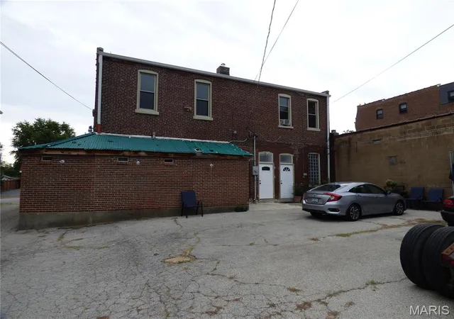 4th image of 3219-3225 Morgan Ford Rd, Saint Louis, MO 63116 | MLS# MIS25074695