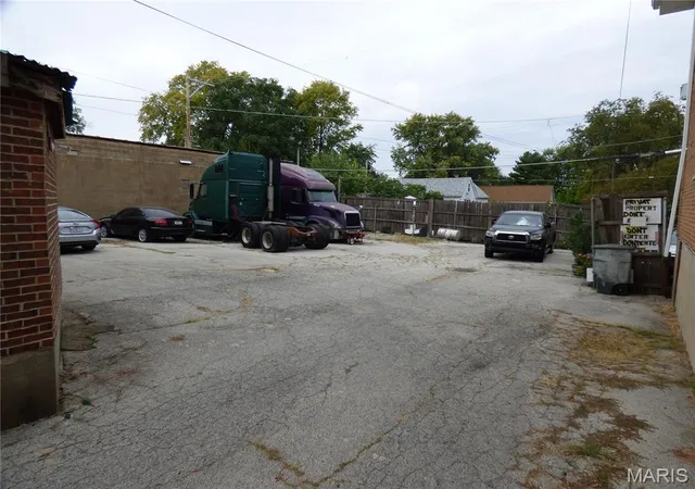 5th image of 3219-3225 Morgan Ford Rd, Saint Louis, MO 63116 | MLS# MIS25074695