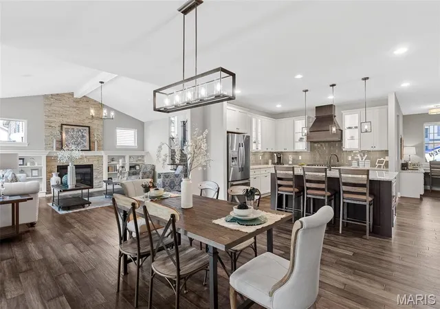 Photo 3 of Single family home for sale at 1 Kingston @ Chateau De Fond Du Lac, Lake St Louis, MO 63367 | MLS# MIS25074794 | Listing updated on 2026-09-02