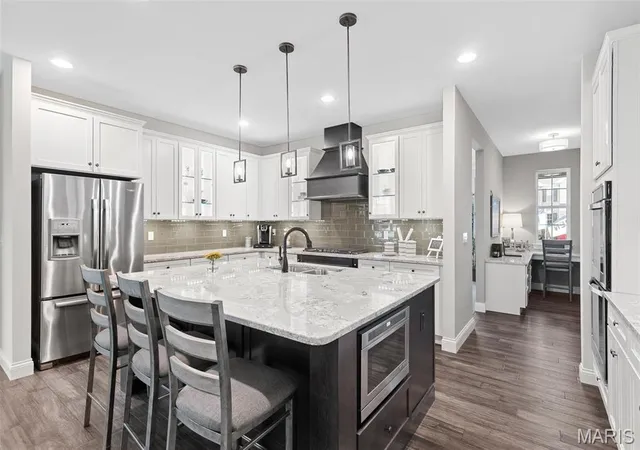Photo 4 of Single family home for sale at 1 Kingston @ Chateau De Fond Du Lac, Lake St Louis, MO 63367 | MLS# MIS25074794 | Listing updated on 2026-09-02