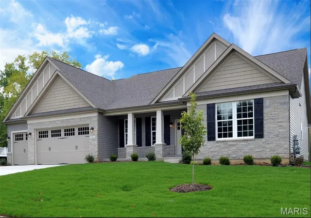 Photo 1 of Single family home for sale at 1 Monaco @ Chateau De Fond Du Lac, Lake St Louis, MO 63367 | MLS# MIS25074808 | Listing updated on 2026-09-02