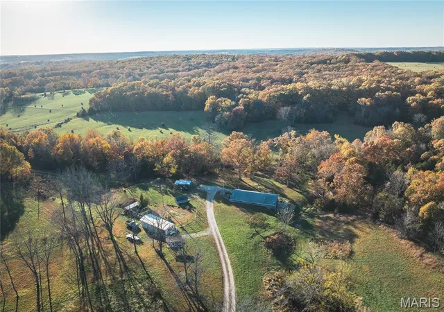 3rd image of 6601 County Line Road, Graff, MO 65660 | MLS# MIS25074822
