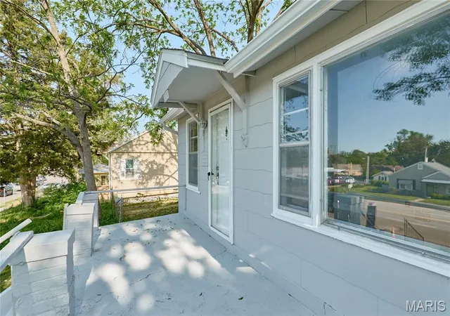 Single family home for sale at 7075 Lansdowne Ave, St Louis, MO 63109 | MLS# MIS25075141