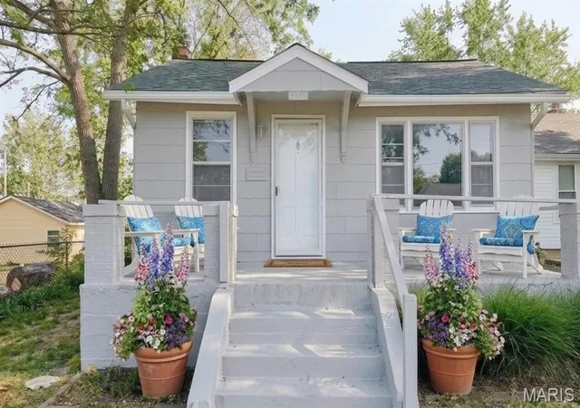 Photo 2 of Single family home for sale at 7075 Lansdowne Ave, St Louis, MO 63109 | MLS# MIS25075141 | Listing updated on 2026-09-07