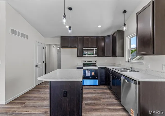 Photo 4 of Single family home for sale at 0 Hawk Ridge Estates Jefferson Model, Hillsboro, MO 63050 | MLS# MIS25075163 | Listing updated on 2026-10-09