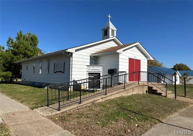 Photo 1 of Single family home for sale at 111 W Monroe Ave, Owensville, MO 65066 | MLS# MIS25075382 | Listing updated on 2026-09-25