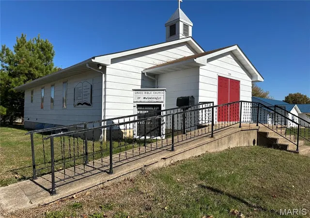 Photo 2 of Single family home for sale at 111 W Monroe Ave, Owensville, MO 65066 | MLS# MIS25075382 | Listing updated on 2026-09-25