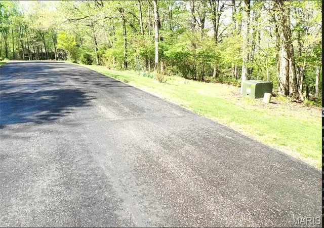4th image of 235 Quail Run Dr, Defiance, MO 63341 | MLS# MIS25075827