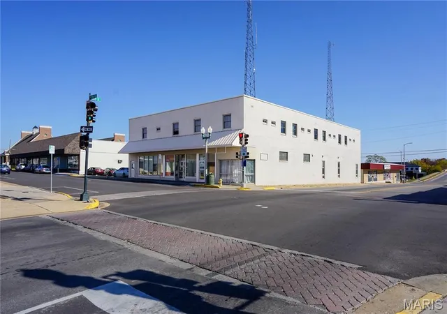 4th image of 1000 N Pine St, Rolla, MO 65401 | MLS# MIS25075848