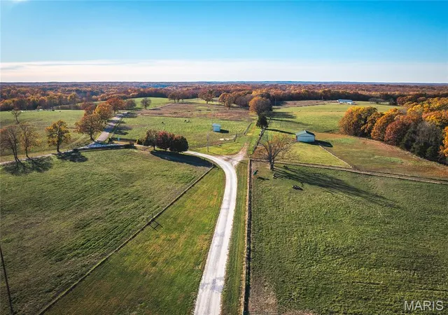 Photo 3 of House for sale at 17265 County Road 8280, Rolla, MO 65401 | MLS# MIS25075929 | Listing updated on 2026-09-02
