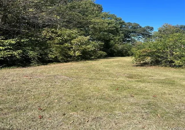 Photo 1 of Sale Pending at 1087 Airport, Festus, MO 63028 | MLS# MIS25076321 | Listing updated on 2026-09-23