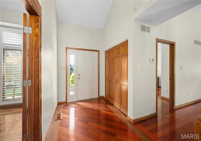Photo 3 of Sale Pending at 46 Matterhorn Dr, Glen Carbon, IL 62034 | MLS# MIS25076537 | Listing updated on 2026-08-13