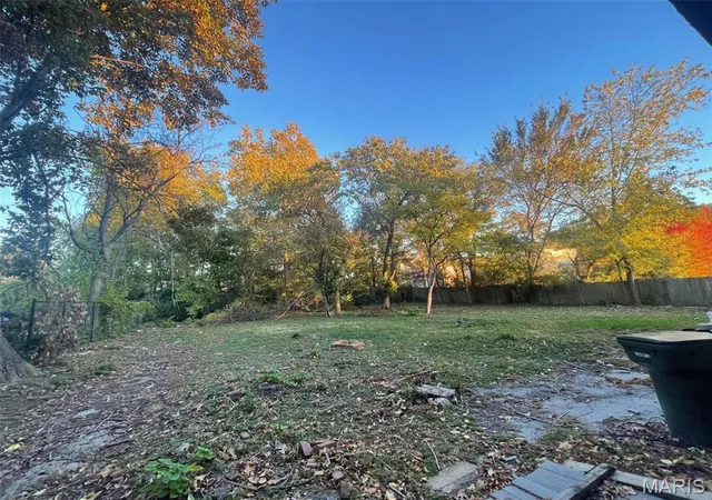 Photo 3 of Single family home for sale at 1524 Mccausland Ave, Saint Louis, MO 63117 | MLS# MIS25076540 | Listing updated on 2025-11-14