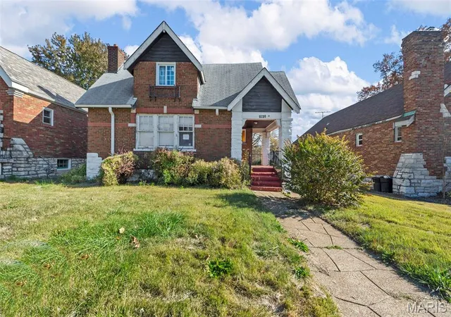 1st image of 8738 Partridge Ave, Saint Louis, MO 63147 | MLS# MIS25076762