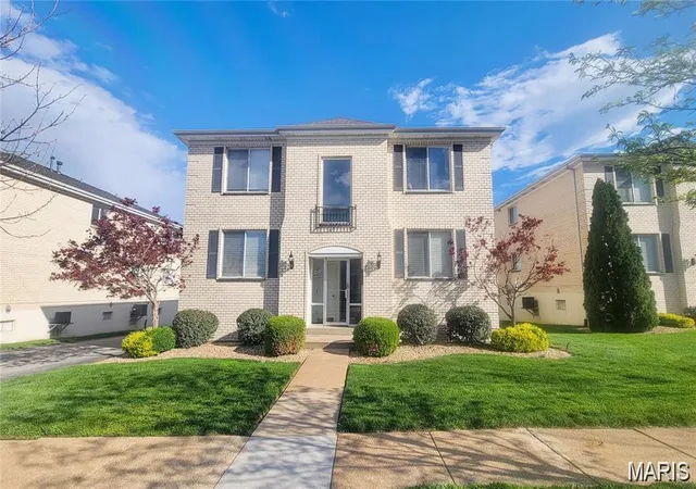 Photo 1 of Sale Pending at 12586 Chardin Pl #4, Saint Louis, MO 63128 | MLS# MIS25076770 | Listing updated on 2026-09-25