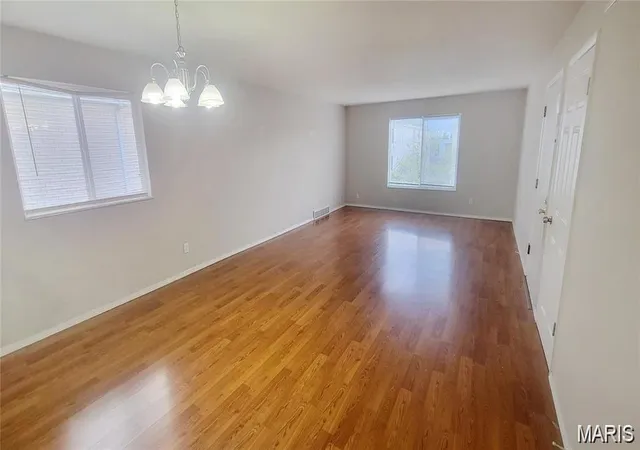 Listing Photo 5 - Condo for sale in building located at 12586 Chardin Pl, St. Louis, MO 63128 - Unit #4
