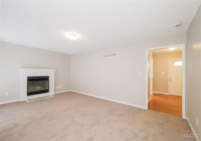 3rd image of 408 N Washington St, Raymore, MO 64083 | MLS# MIS25077800
