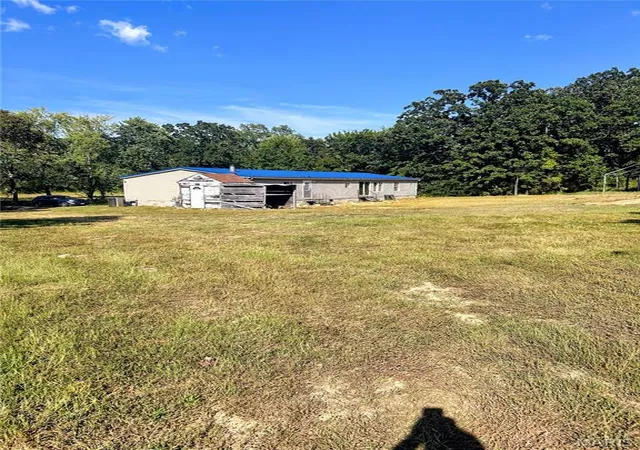 Photo 4 of Manufactured home for sale at 172 Cherryville Rd, Salem, MO 65560 | MLS# MIS25078143 | Listing updated on 2026-09-30