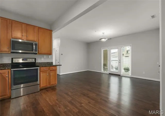 3rd image of 895 Forest Ave #103, Valley Park, MO 63088 | MLS# MIS25078574