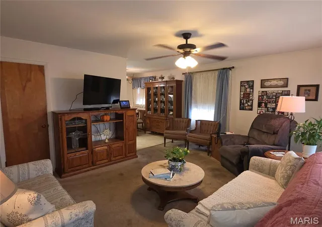 Photo 4 of Sale Pending at 18 Jennine Dr, Belleville, IL 62226 | MLS# MIS25078965 | Listing updated on 2026-02-10