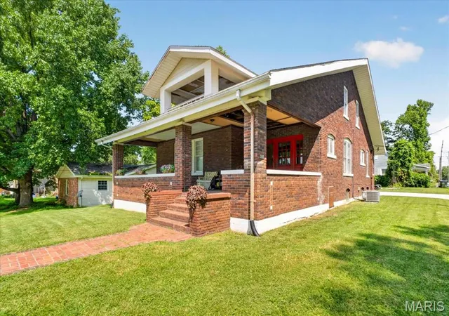 1st image of 200 N Market St, New Athens, IL 62264 | MLS# MIS25078983
