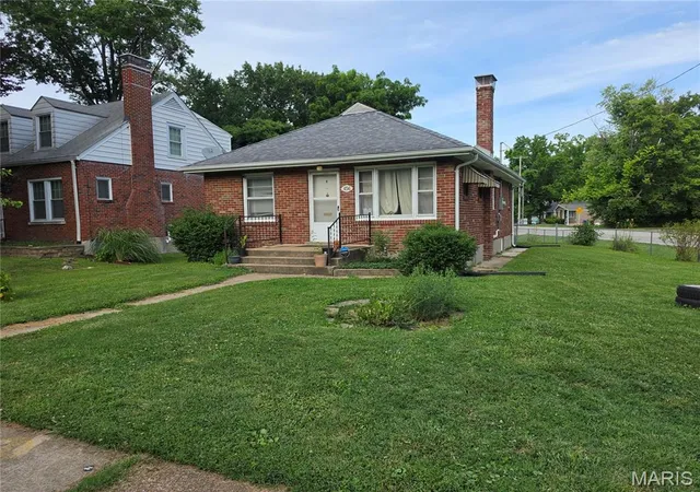 Homes for sale in Ferguson, MO | 456 Georgia Ave, Ferguson, MO 63135 | MLS# MIS25079190