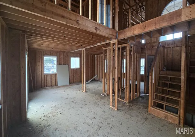 Photo 3 of Single Family Residence at 14 Bayside Ct, Lake Saint Louis, MO 63367 | MLS# MIS25079705 |  | Sold on 2026-02-13