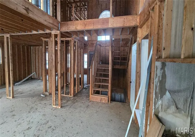 Photo 4 of Single Family Residence at 14 Bayside Ct, Lake Saint Louis, MO 63367 | MLS# MIS25079705 |  | Sold on 2026-02-13