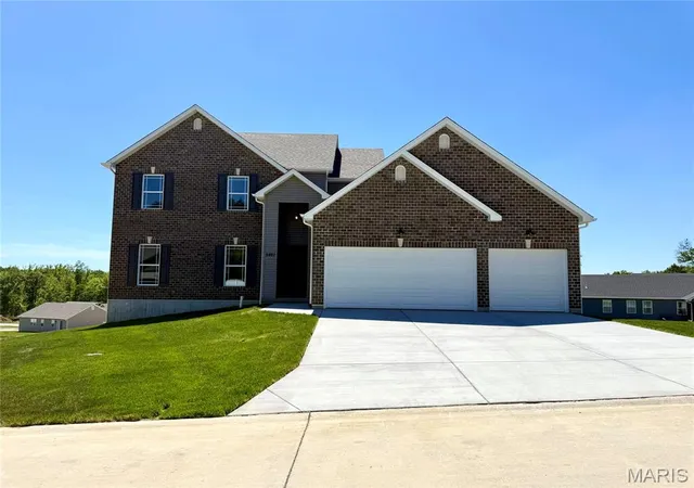 Homes for sale in Herculaneum, MO | 2421 French Dr, Herculaneum, MO 63048 | MLS# MIS25079801