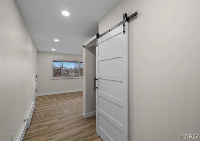 Listing Photo 4 - Condo for sale in building located at 9924 Bunker Hl Dr, St. Louis, MO 63123 - Unit #G