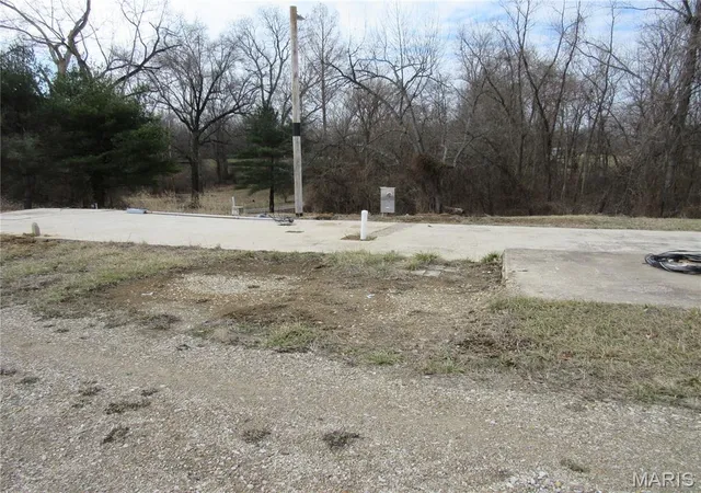Homes for sale in Jerseyville, IL | 17039 Hillside Ln, Jerseyville, IL 62052 | MLS# MIS25080032