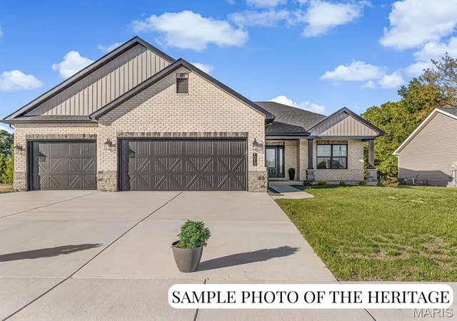 Photo 1 of Single family home for sale at 1017 Waymaker Ln, Waterloo, IL 62298 | MLS# MIS25080049 | Listing updated on 2026-10-22