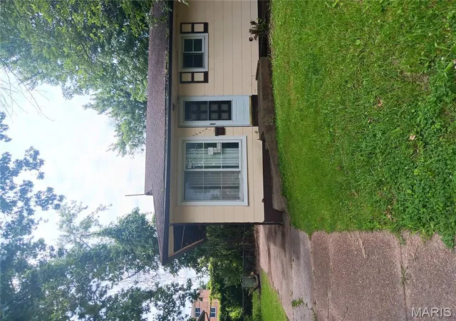 Photo 2 of Sale Pending at 10612 Spring Garden Dr, Saint Louis, MO 63137 | MLS# MIS25080239 | Listing updated on 2026-07-01