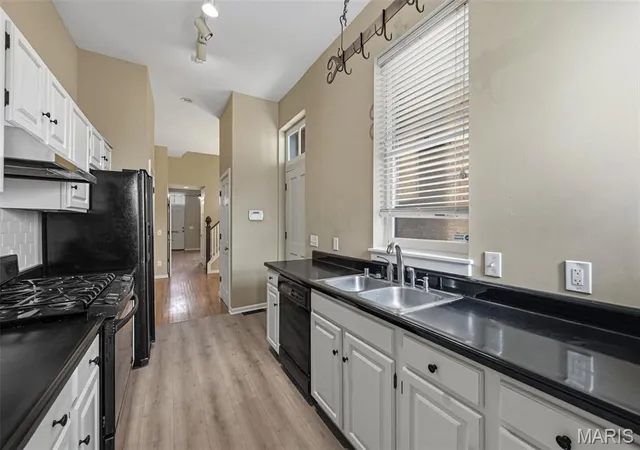 4th image of 2320 S 9Th St, Saint Louis, MO 63104 | MLS# MIS25080392