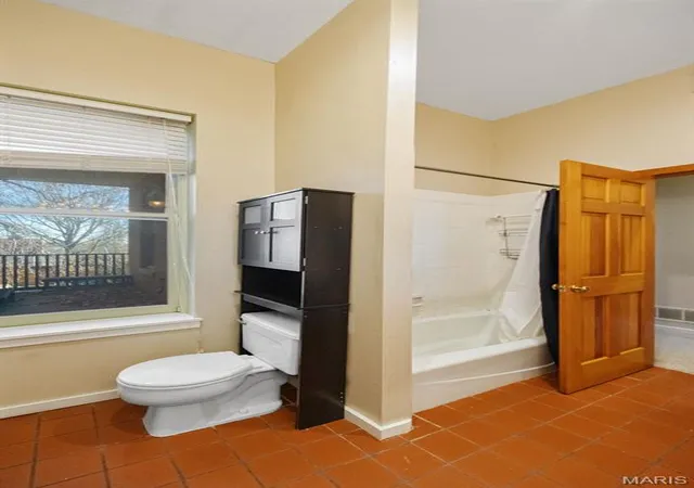 5th image of 2320 S 9Th St, Saint Louis, MO 63104 | MLS# MIS25080392