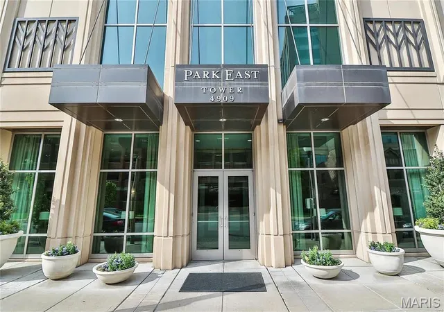Photo 1 of Condo for sale at 4909 Laclede Ave #1404, Saint Louis, MO 63108 | MLS# MIS25080434 | Listing updated on 2026-09-16